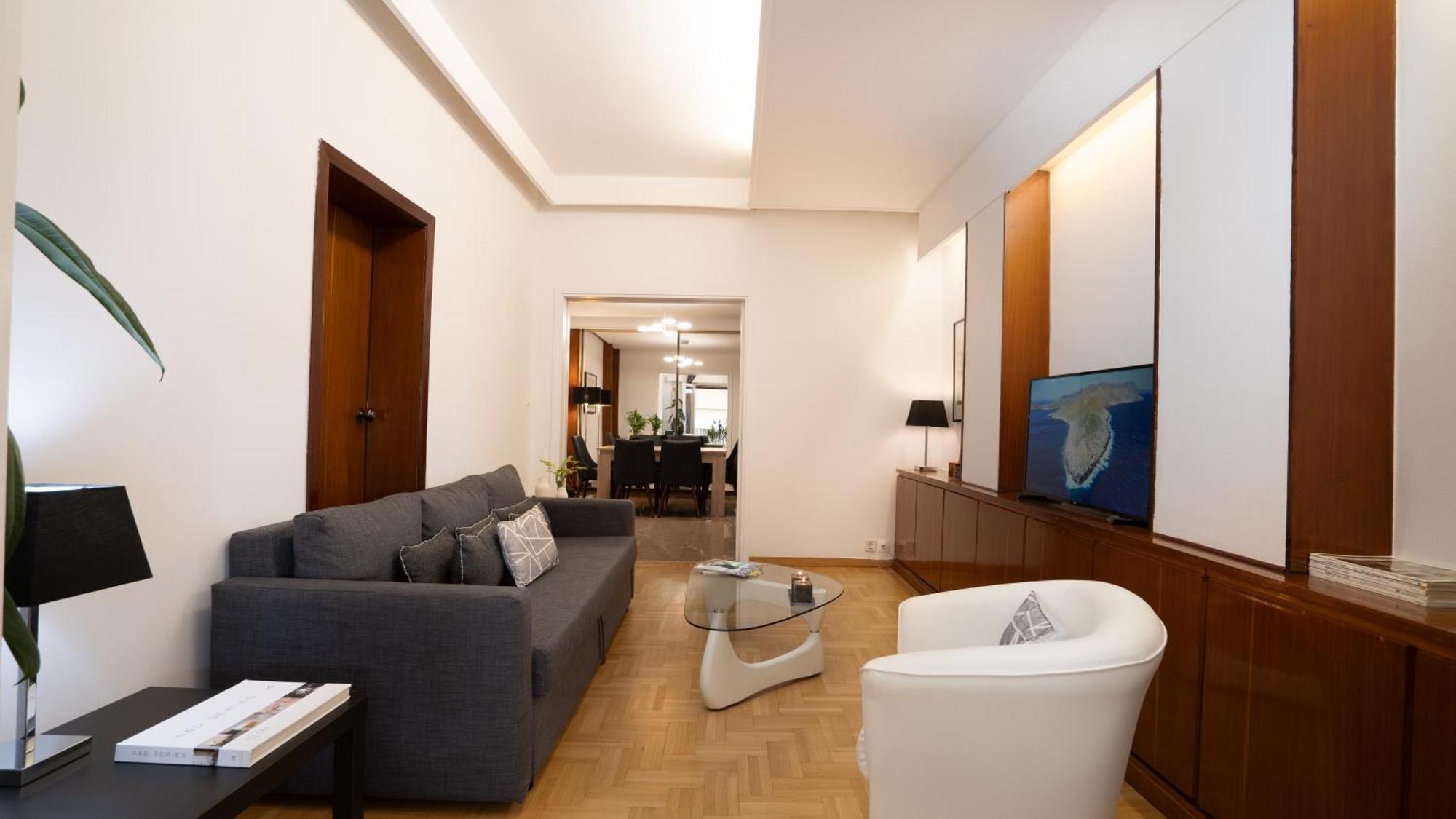 Quiet City Center Apt On A Pedestrian Street Афины Экстерьер фото